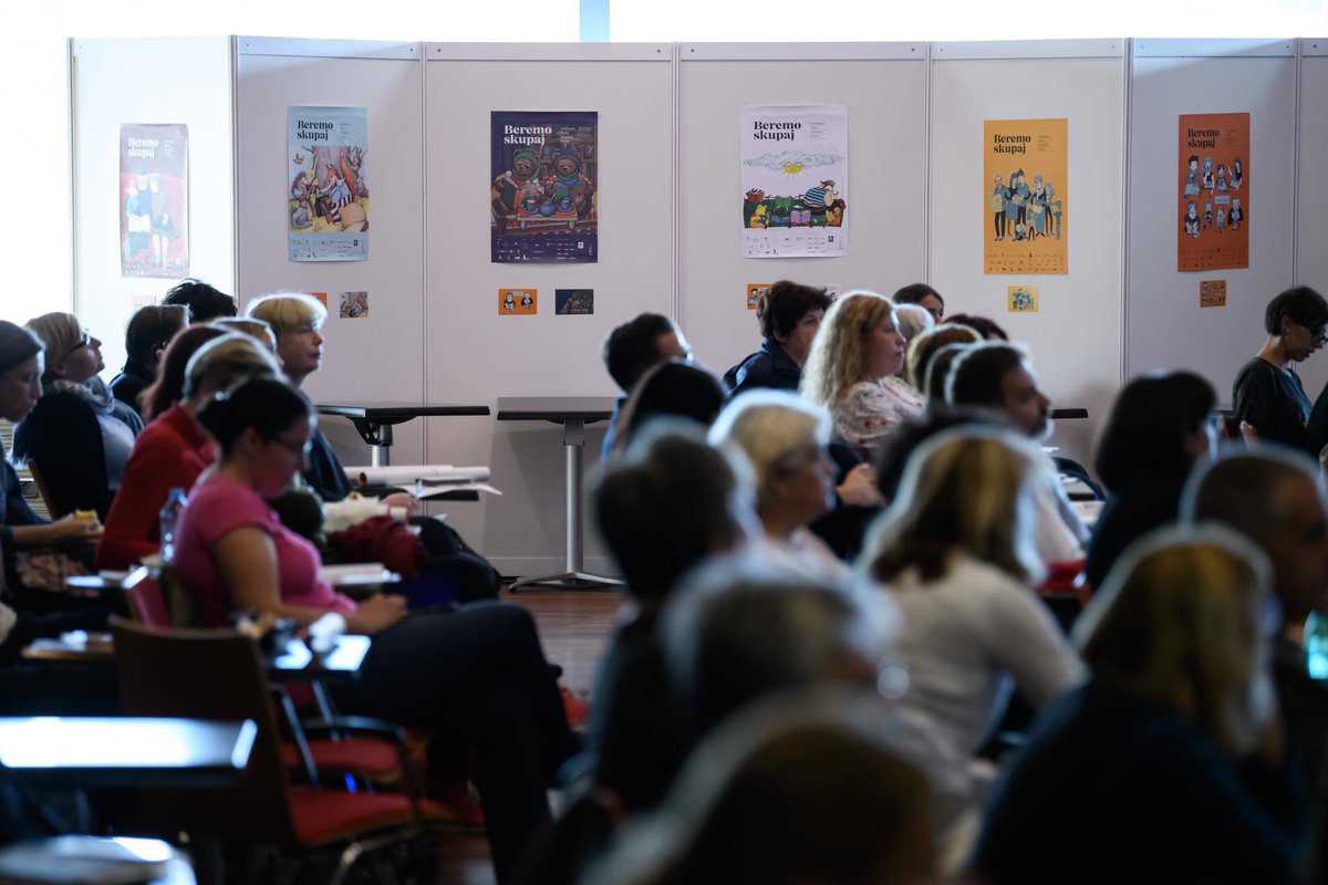 mk_gov_si's tweet photo. Na medresorski novinarski konferenci ob mednarodnem dnevu pismenosti se je Slovenija s projektom Nacionalni mesec skupnega branja Beremo skupaj pridružila evropski kampanji spodbujanja branja. #EURead https://t.co/TIzS0pYnA0