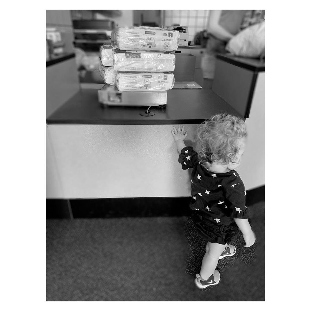 jamielynnspears's tweet photo. Ivey is doing her part to help those in need after #HurricaneDorian by donating 2 boxes full of diapers.
•Here is an address to NAB for donations:
9505 NW 108th Avenue, Medley, FL
#Bahamas #Dorian https://t.co/y7OxxGxnQ5