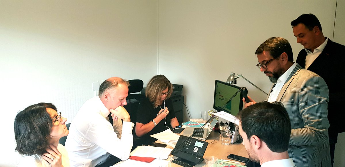 C'est parti pour un direct 💯% #santé depuis l'agence #AXAOuest d'Eric Girard et Jerôme Pinchaux ! Tout sur la réforme, l'offre et les services avec @mathieu_godart <a href="/pdelaux/">Patricia Delaux</a> <a href="/thibdebonna/">Thibaut</a>