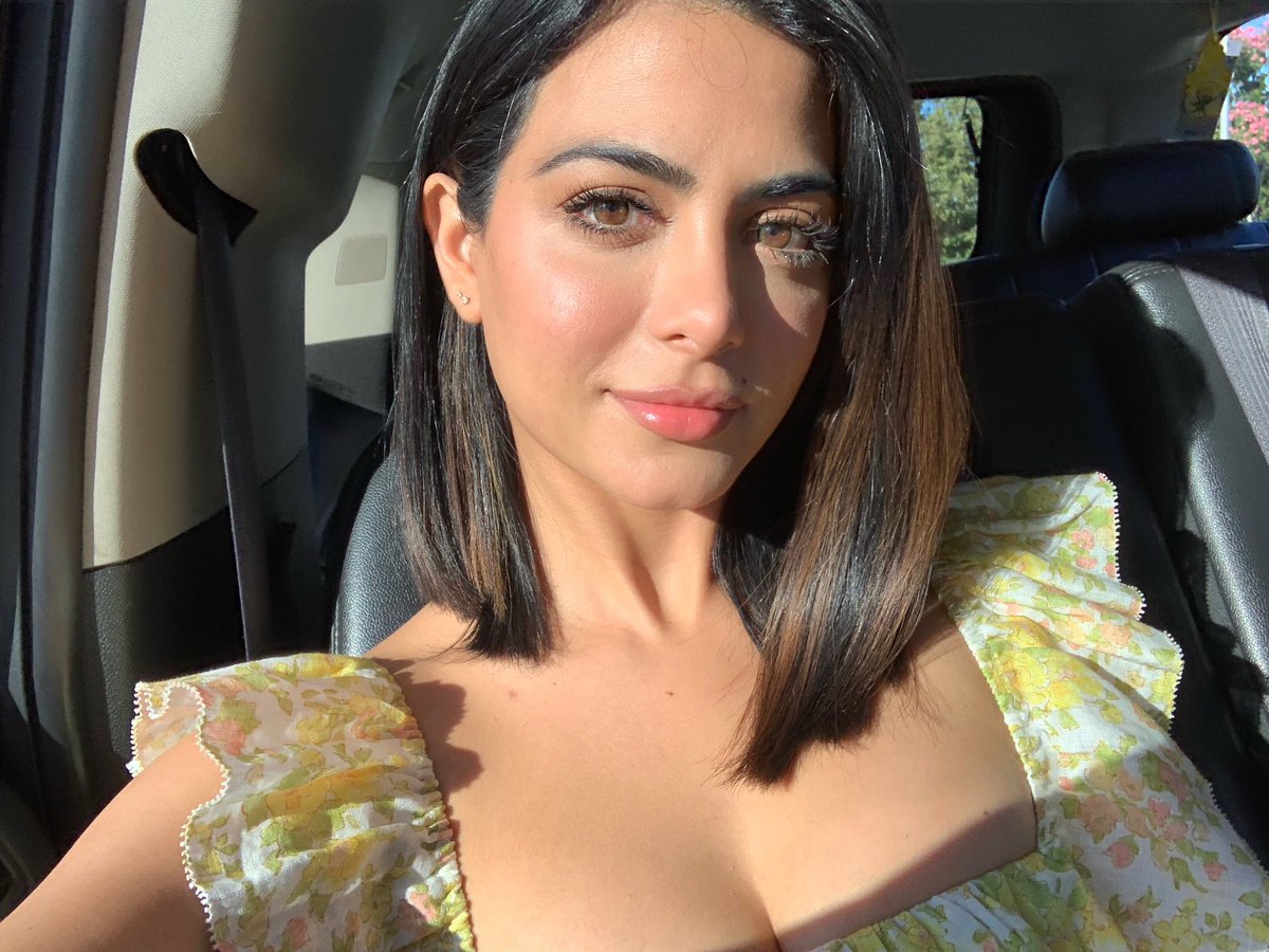 sizzy_world's tweet photo. Emeraude Toubia via IG/Twitter 

Xo 😘 https://t.co/r0Z93usQIm