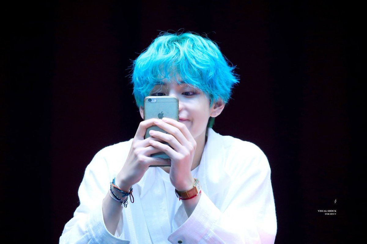 Koreaboo's tweet photo. Waiting for BTS to come back like: https://t.co/4scLgm4Agf