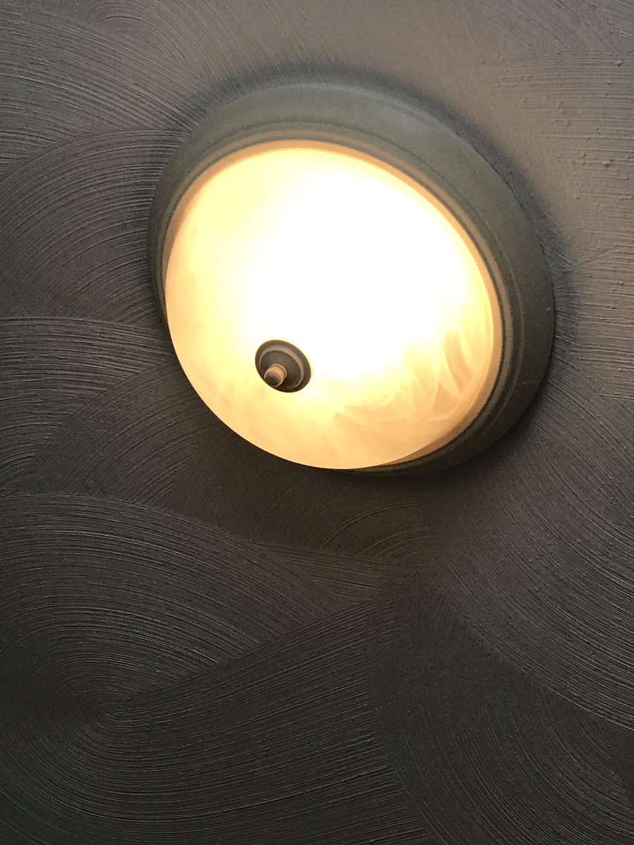 Why yes, we HAVE noticed the #booblight. We thought it was just us because of our preoccupation with our business! Thanks for the link to this article @leanluxe! melmagazine.com/en-us/story/ce…