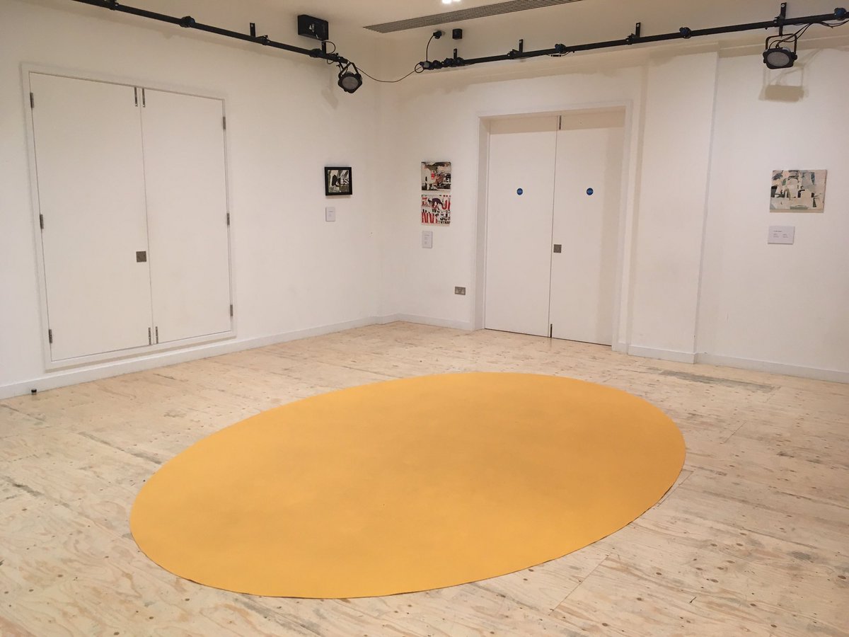 streathamspace's tweet photo. ...In other news...does this new mat make the room look like an egg? 🍳 #egg #newmat #itwasallyellow #thoughts #MondayMadness https://t.co/Jpw6Z6w79F