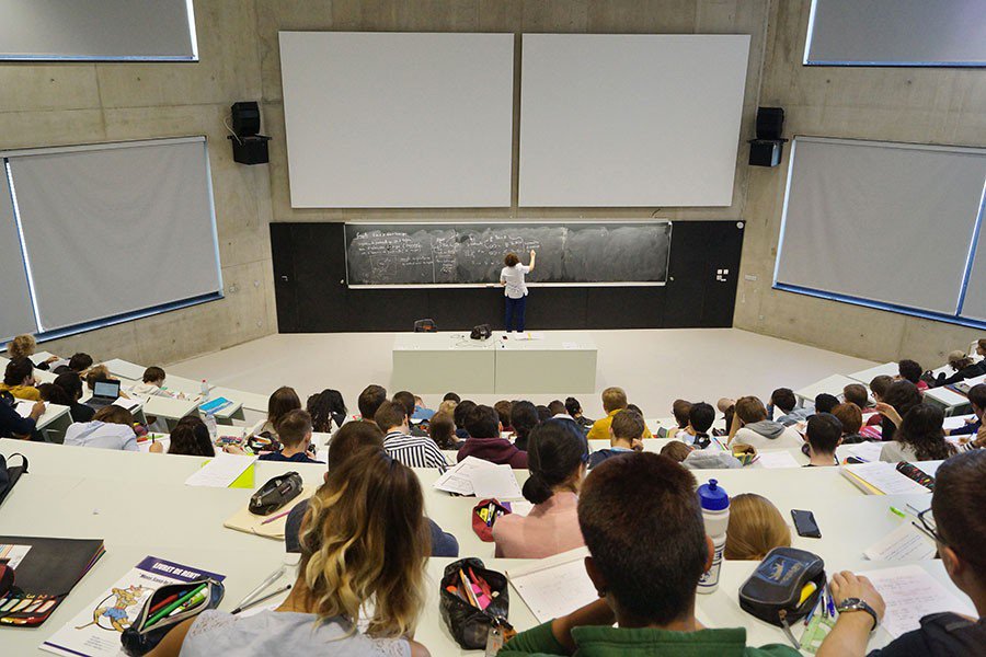 UnivParisSaclay's tweet photo. 🏢 H-Bar : un nouveau #bâtiment !
Les étudiants en #physique ont 1 nouveau bâtiment avec #équipements de pointe pour cours, TD, espaces de #travail et lieux de vie sur le plateau du #Moulon.
https://t.co/ZAiZefcPrx
@UnivParisSaclay
#UPSaclay #UPSud #Physique #Bâtiment #Hbar https://t.co/jvINz6sipT