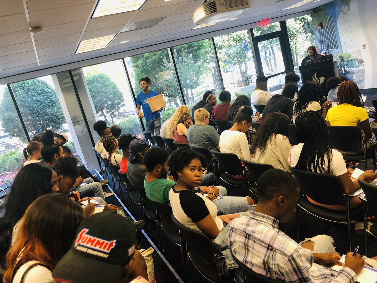 LGHS_HCS_SR's tweet photo. With @LGHS_HCS seniors @GeorgiaStateU for a college tour! So excited! #thestateway #gsutours @TonyTow64072183 @HenryCountyBOE https://t.co/rmoXzWkVjC