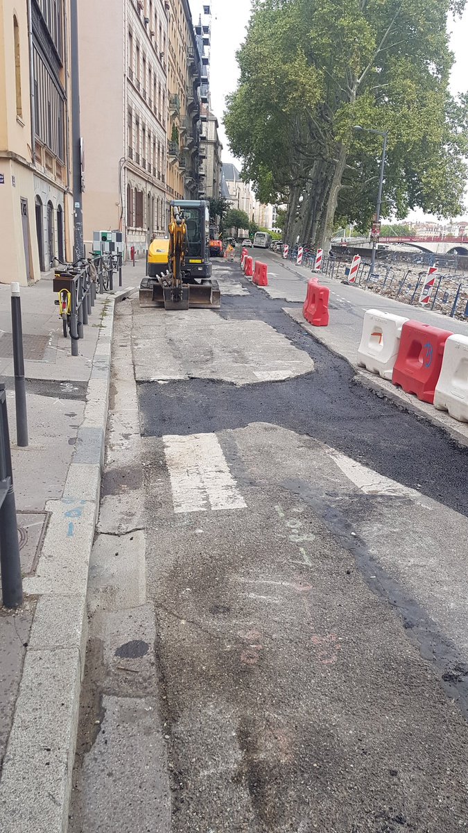 #Travaux 5 quai Fulchiron LYON <a href="/grandlyon/">Métropole de Lyon</a> est ce qu'ils ont été #mutualise ?