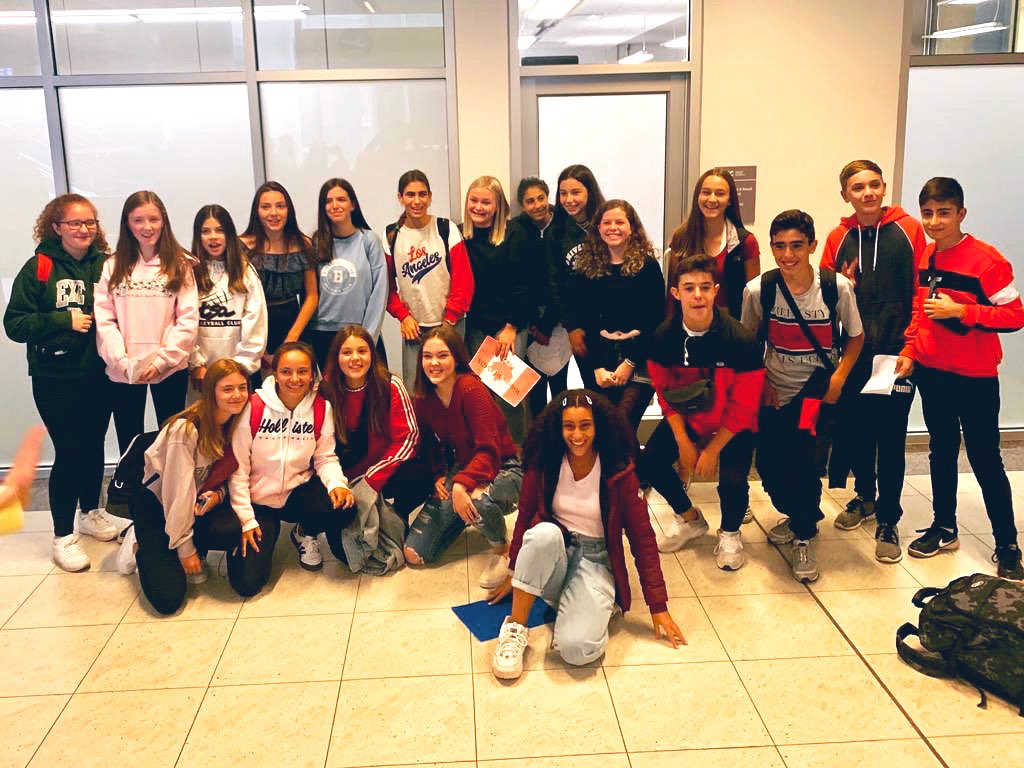 CHNGoGlobal's tweet photo. 🇪🇸Welcome!🇨🇦
On Friday we excitedly welcomed 10 students from Salamanca, Spain to Calgary, Alberta. They’re staying w student buddies &amp; families from @spbbroncos_cbe, &amp; attending school w them. 
#studyabroad #travel #exchangestudent #education #yyz #yvr #yyc #yyj #yeg #yql #ywg https://t.co/m4GANkXlgz