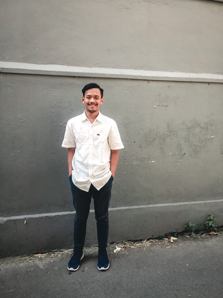 callmebejaa's tweet photo. bukan saatnya lagi #terpelajar, tapi #pengajar! otak gue memang ga nyampe untuk Teologi, tapi Tuhan layakkan semuanya itu karena hidup ini terlalu berharga di mataNya!! Tuhan bakal jangkau Lo lagi. Tuhan ga masuk #diakal tetapi Tuhan masuk #dihati!! God bless🔥 https://t.co/l709tURLuI