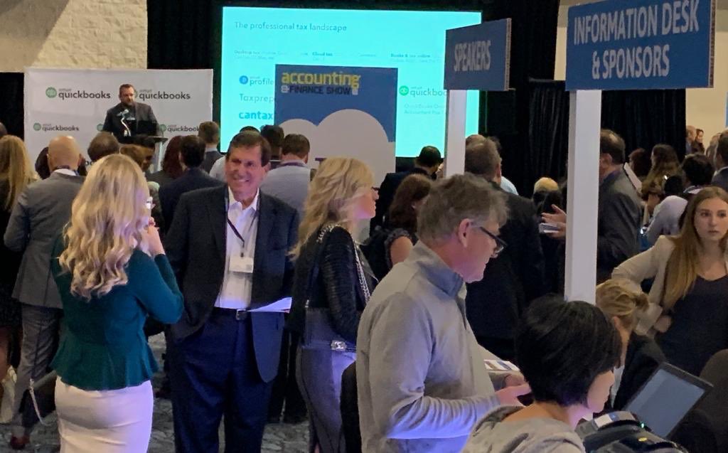 AccountingShow's tweet photo. .@QuickBooksCA is educating our attendees on how they can help them run their businesses — stop by their booth! #AccountingShowTO @IntuitAcctsCA https://t.co/EmNmCxjc5Y