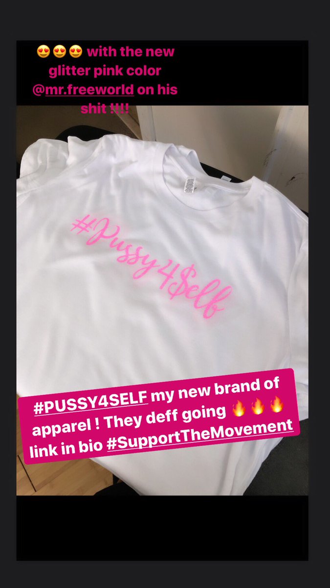 JaniceWaul_'s tweet photo. #PUSSY4$ELF Crop tops available now in my bio ! #Support https://t.co/L4u5AVImCh