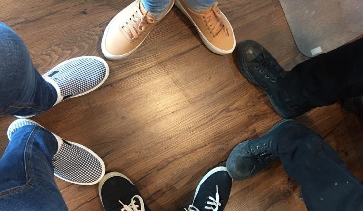 ProtrabajoChile's tweet photo. Viernes de zapatillas: Trabajadores públicos le podrán decir adiós a los zapatos y a los tacos - https://t.co/XcC9rBLoHp https://t.co/UYfTU0mPk6