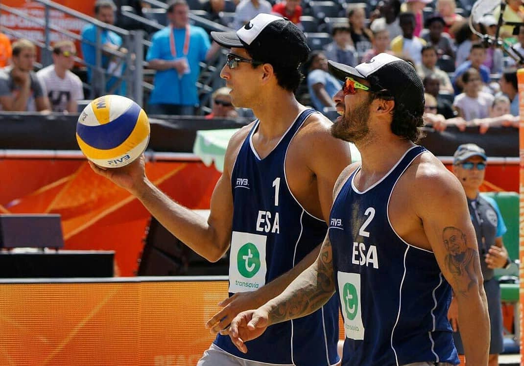 TatoTalavera's tweet photo. ๐ Gracias #beachvolleyball es difรญcil poner en palabras lo que viene a mi mente cuando pienso en todo lo que me dejo esta aventura, es hora de nuevos proyectos , a todos lo que siempre me animaron y apoyaron en este recorrido, gracias.... Totales #grateful #foreverinmymind https://t.co/y1HaLdR0By