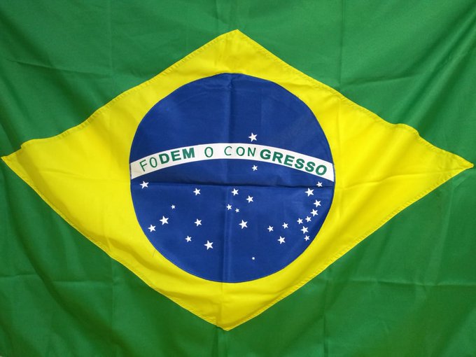 Brasil, um pa&iacute;s onde os pol&iacute;ticos: https://t.co/cBe4xTX6HU