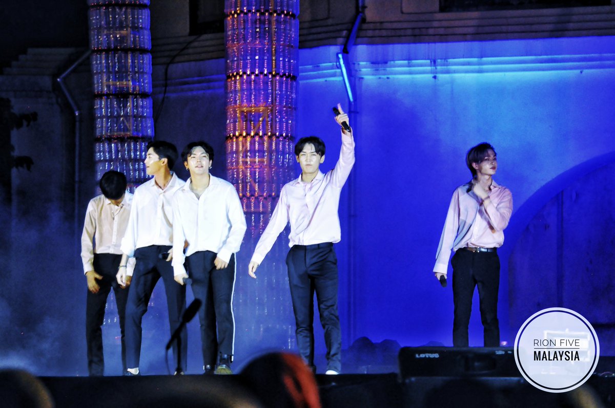 RionFiveMY's tweet photo. 20190907 - SIPA FESTIVAL 2019, INDONESIA
#RIONFIVE #๋ฆฌ์จํ์ด๋ธ #SIPAFESTIVAL https://t.co/LvmcT3NJSw