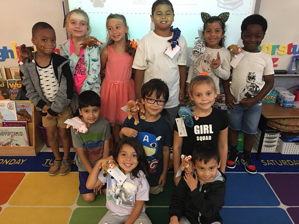 williamson1st's tweet photo. We adopted Reading Buddies and pledge to read to them every day @PetersColonyES https://t.co/qfUBx5OshX