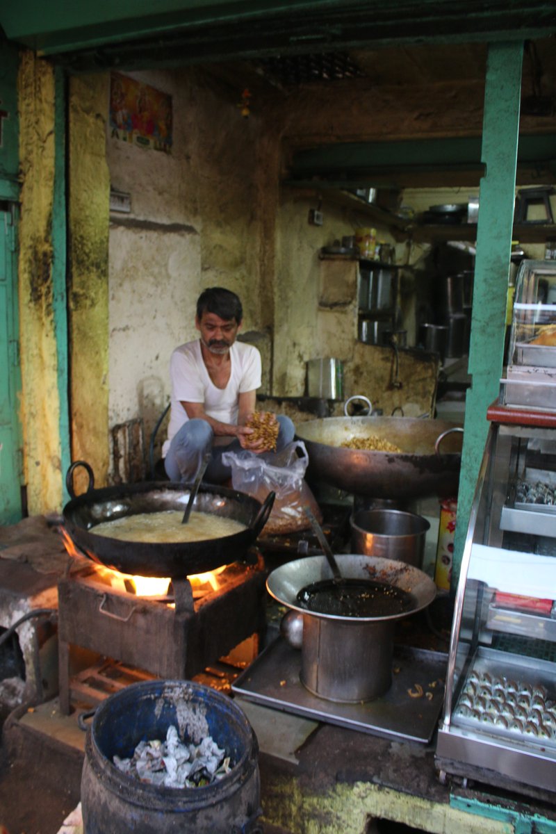 KadaiFirebowls's tweet photo. You can visit the #Kadai stand number 20V10-W11 at #Glee19 to find all your fave #garden and #bbq cooking items. Have a great show @Glee_Birmingham 
Designed in England - Made in India. https://t.co/DANdboo7AH