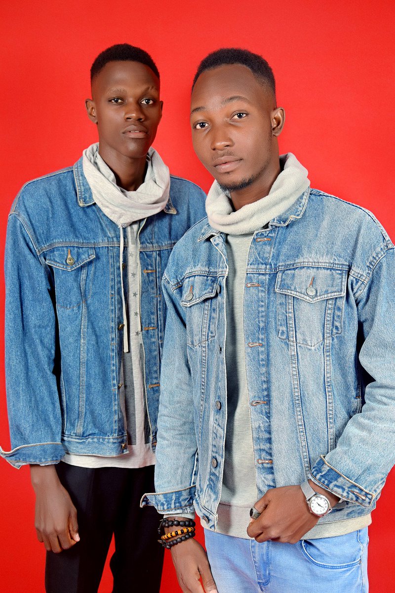 DaLinkOfficiel's tweet photo. DaLink – Rarement(Prod by Pandemonium Beatz)
🔰                       🔰
https://t.co/mhk13BCNKF

Télécharge ici👇🏻

1⃣🔰
https://t.co/Ie59NY0Nla

2⃣🔰
https://t.co/kZaJBb3bid

3⃣🔰
https://t.co/iKKmSL4I5l

#SchwersSquadEmp #DaLink https://t.co/I2ouMOCzRK