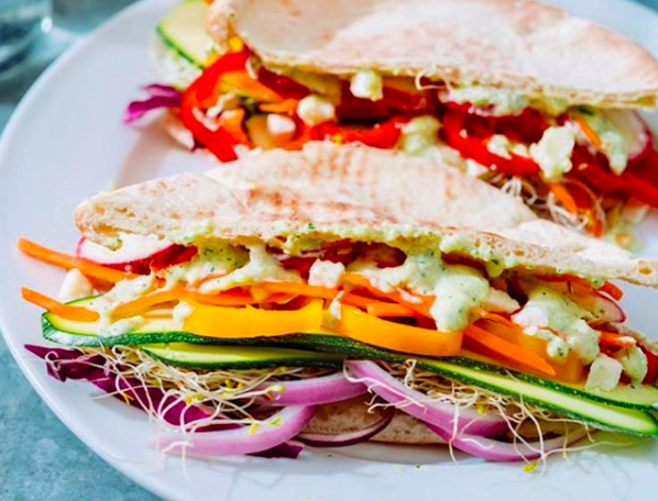 LighterInc's tweet image. One of the best ways to stay healthy is to “eat the rainbow”. The vibrant colors in fruits &amp;amp; veggies deliver vitamins, minerals, phytochemicals &amp;amp; antioxidants that protect our bodies to keep us strong, happy, &amp;amp; healthy. 

#highlightinghealth #foodasmedicine #nutritionprograms