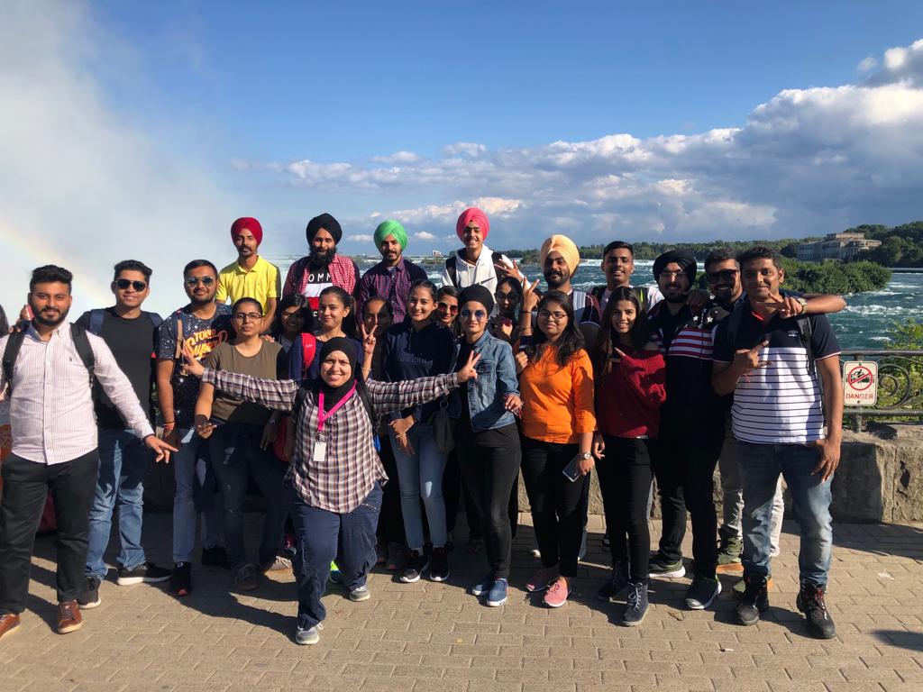 AUBrampton's tweet photo. We had a BLAST at @NiagaraFalls! So cool to see the colours at night. @AlgomaU #brampton #oweek2019 #newbeginnings #allwelcome #falls #adventure https://t.co/BNRNCLpGi2