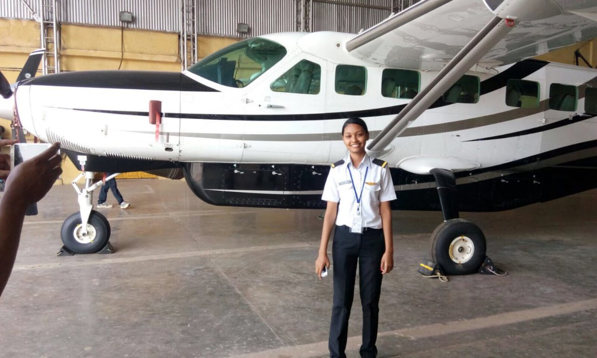 ANI's tweet photo. Odisha: 27-year-old Anupriya Lakra from Naxal-affected Malkangiri district becomes the first female pilot from the region to fly a commercial plane. She will soon join a private airline as a co-pilot. https://t.co/6arfFt4rNZ