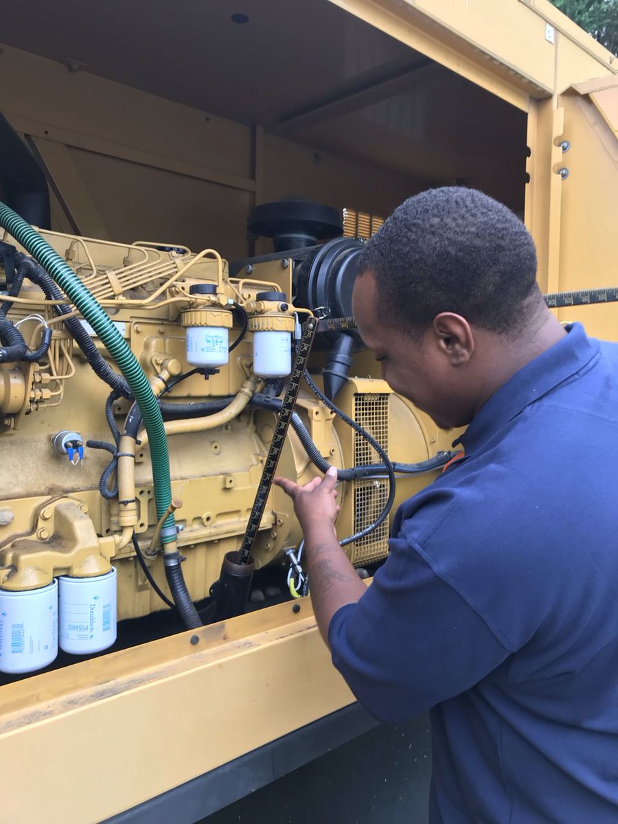 UVAApprentice's tweet photo. Orange county UVA dialysis center checking the emergency generator making sure the generator is fully running ready for a power outage #Generatorcheck #UVApprentice #uvadialysiscenter #1styearapprentice #Electricalapprentice https://t.co/b6QgQBtGlj