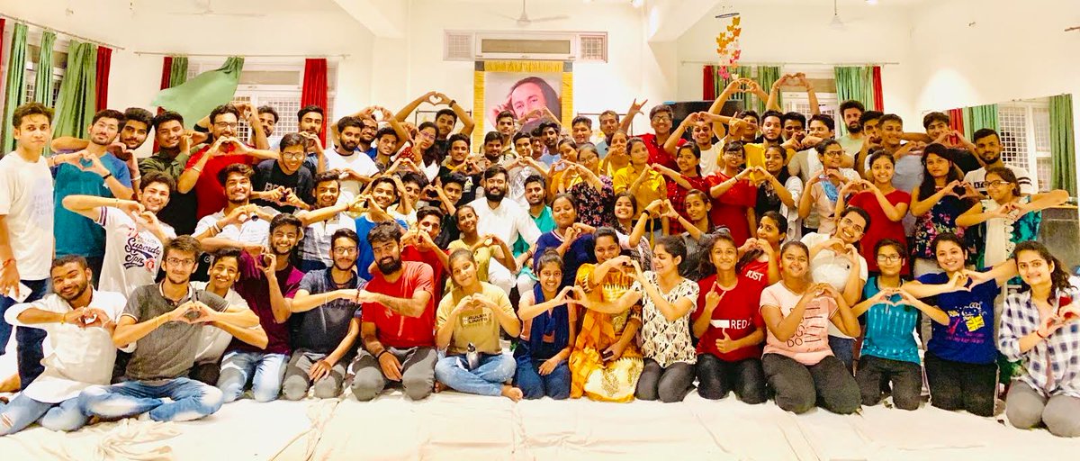 yogisha_isha's tweet photo. One more burst of #Sattva in #Meerut .

This smiling group just completed the #happiness_program for 🇮🇳❤️ #Youth ❤️🇮🇳 with @Theashwaniarora Sir nd @Thesiddharthkar
 Sir. 

#Today’s tweet👇🏻
https://t.co/E4Z9NkVtQq

#MondayMotivation #MondayMorning #MondayWisdom #mondaythoughts https://t.co/gY9wMqQubl