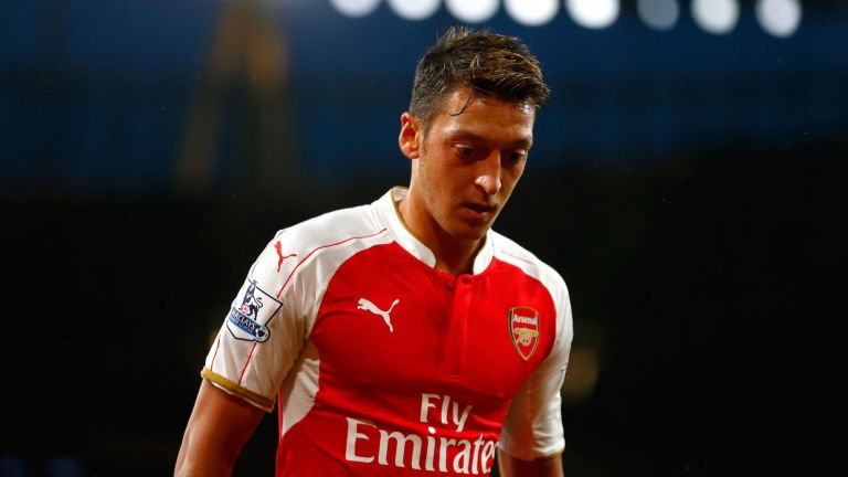 afcevan's tweet photo. It's insanely depressing knowing that if we'd just had one of Aubameyang or Lacazette in the 15/16 season we'd have likely won the league and Ozil would've absolutely smashed the Assist record. He created 146 chances, 28 of those 'big', and he got 19 assists. That's criminal. https://t.co/FiwQH4XttX