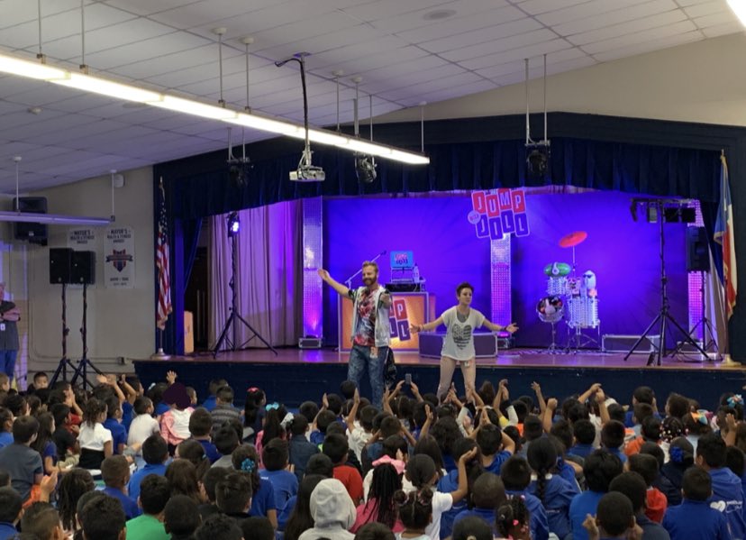 AustinISDFood's tweet photo. “Healthy is good for me and my body...” 🥦🍎🥛🎶 💪Thank you @JumpwithJill for helping @AustinISD get Coordinated School Health Kickoff Week off to a great start @Harris_AISD this morning! #AISDProud #AISDMoves https://t.co/hvguX2j2Yc