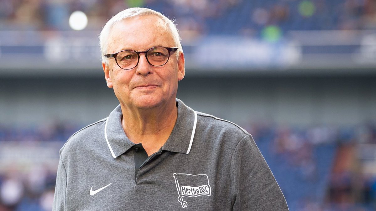 HerthaBSC's tweet photo. "Wenn man die Zukunft von Hertha sichern will, braucht man eine eigene Spielstätte", sagt unser Präsident Werner #Gegenbauer im TV-Interview: https://t.co/ofU58i6Ldr
Das ganze Interview gibt es heute Abend ab 19:30 Uhr bei "Talk im Turm" auf https://t.co/NO2BEQI74j
#hahohe https://t.co/3nj5Ha1z4j