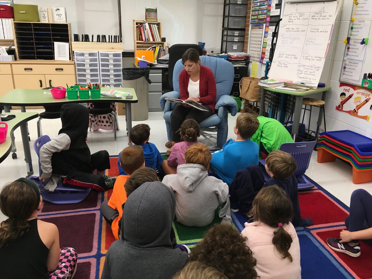 A very special guest reader today in room 9! #kip109 #engage109