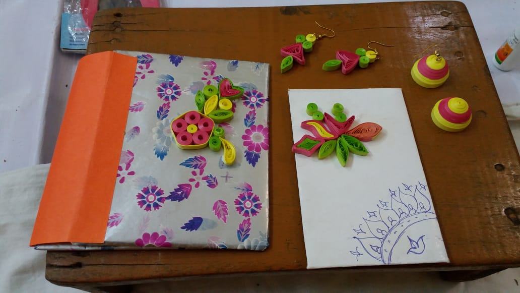 discovernewdawn's tweet image. PAPER IS THE FUTURE: We have started a new segment on Paper Craft where the candidates will learn the art of creating various items from paper. Sharing few clicks from the workshop! Thank you guys for your time, patience and effort.
#dand #ecofriendlyinitiative #ecofriendly