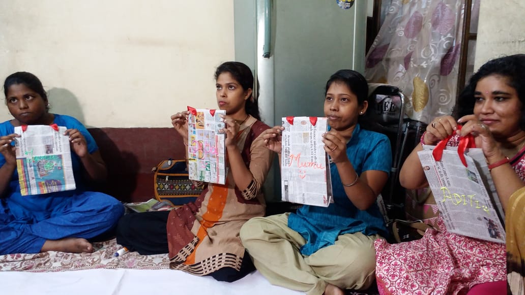 discovernewdawn's tweet image. PAPER IS THE FUTURE: We have started a new segment on Paper Craft where the candidates will learn the art of creating various items from paper. Sharing few clicks from the workshop! Thank you guys for your time, patience and effort.
#dand #ecofriendlyinitiative #ecofriendly