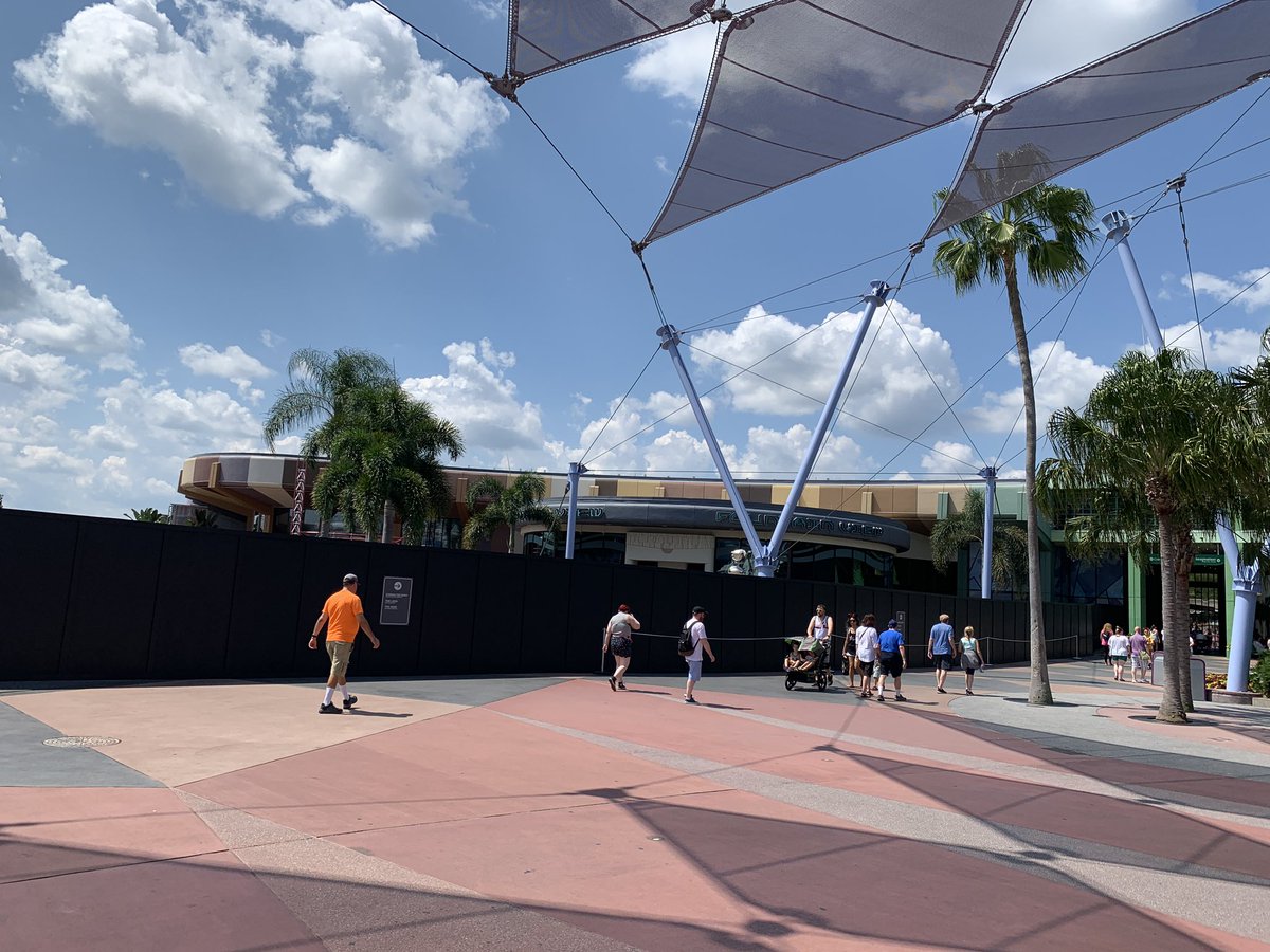 laughingplace's tweet photo. The first portion of the Inno West walls have gone up but not fully around the Fountain of Nations yet. #WDW #Epcot #wallsofepcot https://t.co/u21nPNbTx6