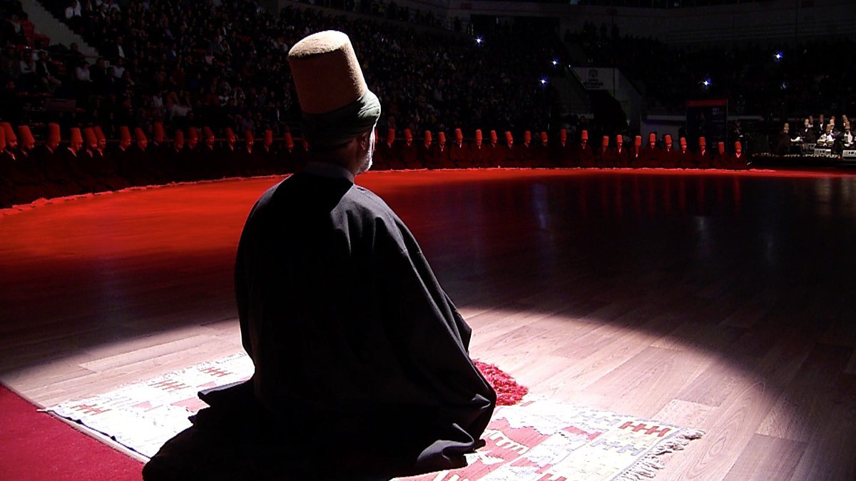 ALRA_TV's tweet image. Happy Youm-e-Riaz♥️ to mark this auspicious occasion, we are inaugurating the highly anticipated Elementary Sufi Course by Sufi Master @YounusAlGohar. The first LIVE LESSON will begin today at 9:30 PM BST at youtube.com/alratv/live 
 
Enrol here: suficourse.com