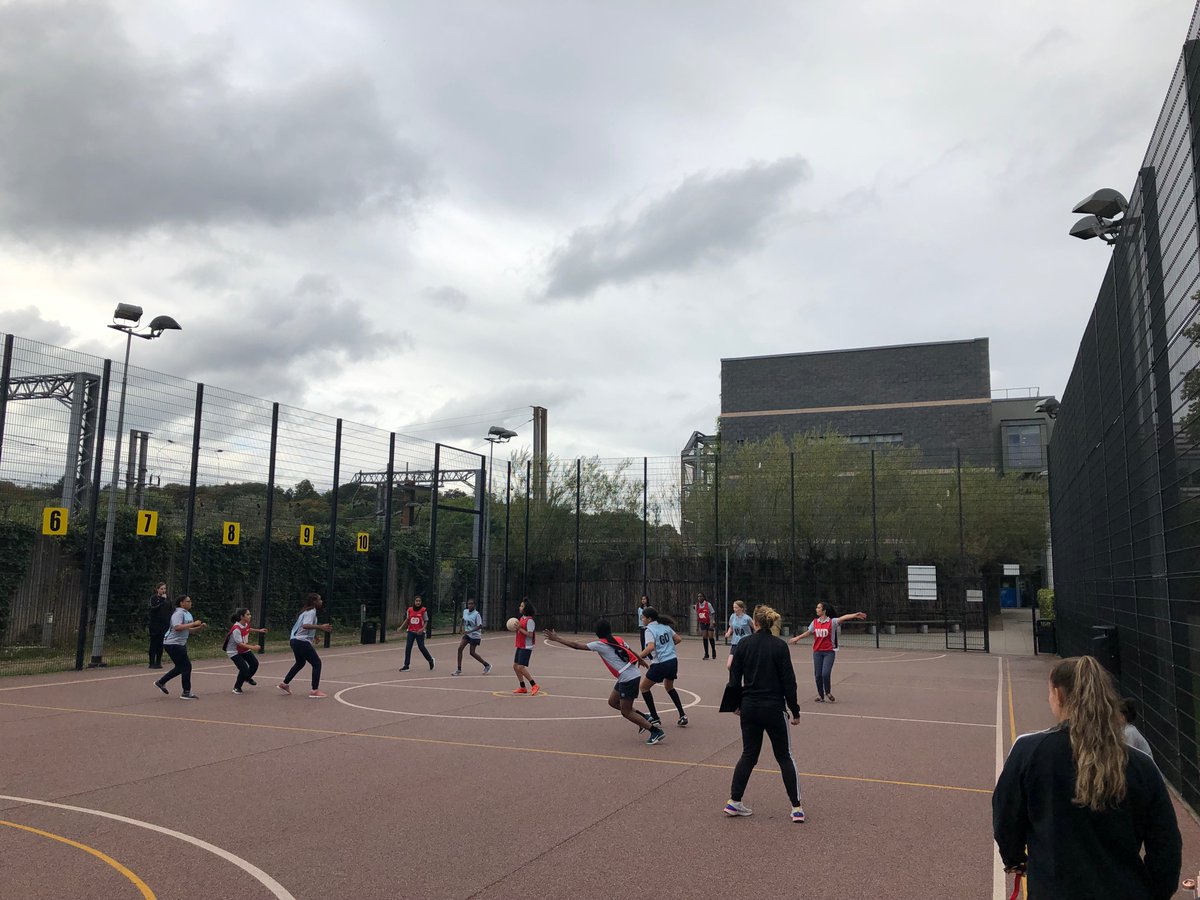 HHSHaringey_PE's tweet photo. Netball practice back with a bang! #Searchforsuccess @HHSHaringey https://t.co/DxisRREiYm