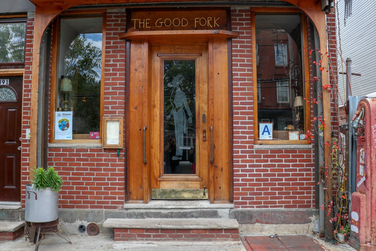 Passing by the @goodforkredhook? Check out our new &amp; improved #RedHook #WIFI #hotspot! 
#community #wireless #mesh