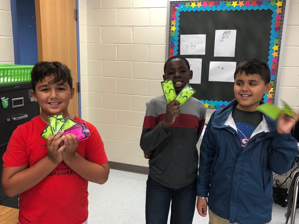 These rockstars figured out if they shared their class points (money), they could earn a technology day for their whole group! #teamwork #AshlandSOAR