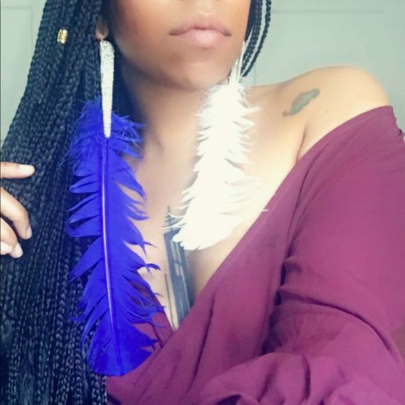 DzzyLily's tweet photo. So good I had to share! Check out all the items I'm loving on @Poshmarkapp from @iconfashionURB #poshmark #fashion #style #shopmycloset #mya #westcoastcreator: https://t.co/2SF1LG5PU4 https://t.co/N6dKxczg0x
