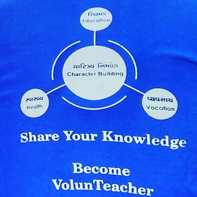 Aireprogram's tweet photo. 11 years ... Our objective was to develop local VolunTeachers

Today we achieved it with our 9 दुर्गा😇
The first batch of LVTs who are empowering the kids of Miroli village school as a part of MNMR (My Nation My Responsibility) project.

#airep_progr… https://t.co/pz4JnNn53Q https://t.co/s5pzXaB4k5