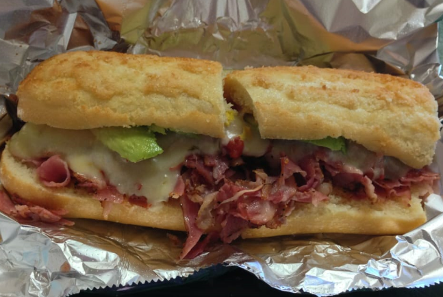 TooFatSand's tweet image. How's this for a little #MondayMotivation ? 😏👏
Like what you see? Click the link below to #OrderIt 
1l.ink/GLVBLL2
-
#TooFatSandwiches #BakersfieldCA #CaliforinaEats #DowntownBakersfield #SandwichShop #Deli #BakersfieldEats #Eeeeats #Yummy #Delicious #Foodie #Food