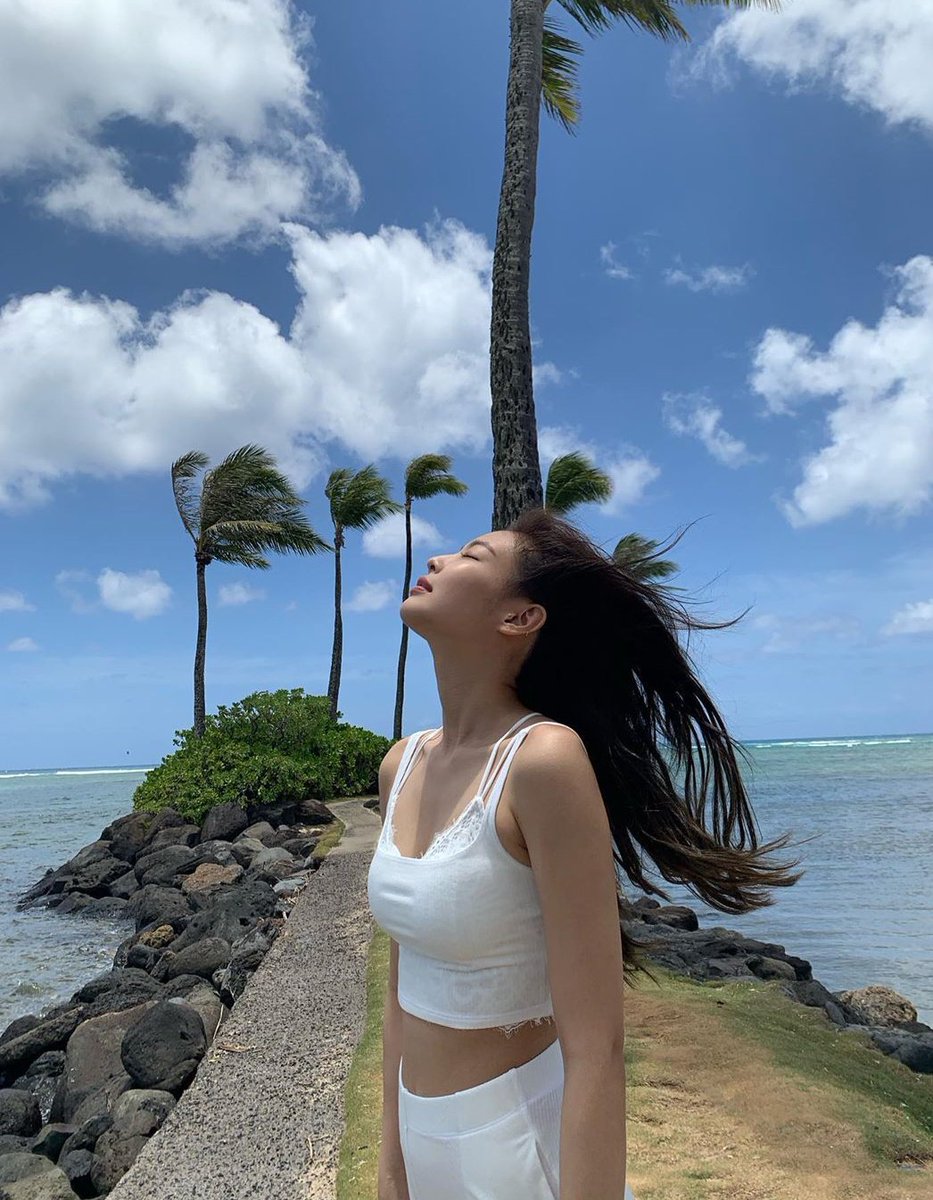 NiNiTrans's tweet photo. [#BPTrans]
BeulPing Summer Diary came out 🌴 Aren't you curious

190909
jennierubyjane IG update

#JENNIE #JENNIEKIM #KPOP #BLACKPINK #jennierubyjane #blackpinkSUMMERDIARY #BLACKPINKDIARIES #블랙핑크 #BLACKPINKinHAWAII https://t.co/7SRCe6yX1s