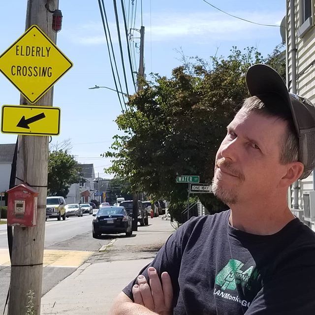 LANMonkeyGC's tweet photo. Mrs Monkey thought this was a pretty funny sign that it's my birthday... ๐ค๐
#haha #birthday #notthatoldyet #explore #wander #wandernetwork #cachingnw #geocacheroadtrip https://t.co/3qZLaU0AiQ https://t.co/XzjgGYzXO4