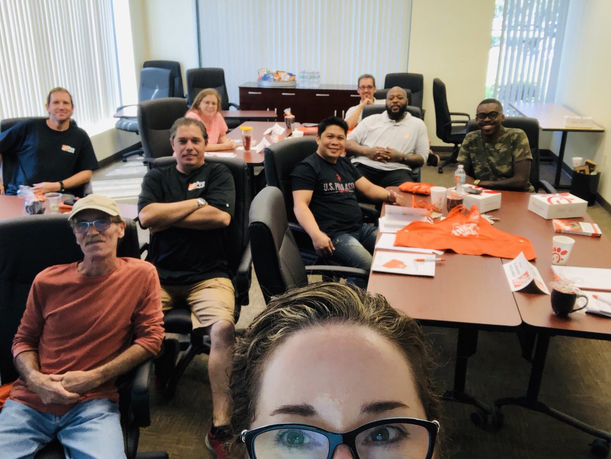 HDProGirl_CN's tweet image. Super proud of these JAX RRC associates for Taking Charge of their Development!  #DCAD @dougschmidt23 @tdrake131 @troyer_paige @KHussey619
