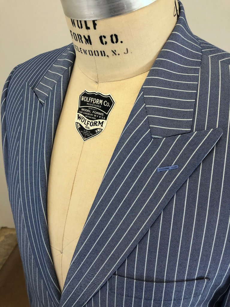 HDClothiers's tweet photo. A great way to start your week is with a custom pinstripe suit from Hamilton Douglass Clothiers. Make your appointment with Andrea at 954-768-8601 to see all of our fabric offerings. #MondayMood https://t.co/7T5oRAb5P6