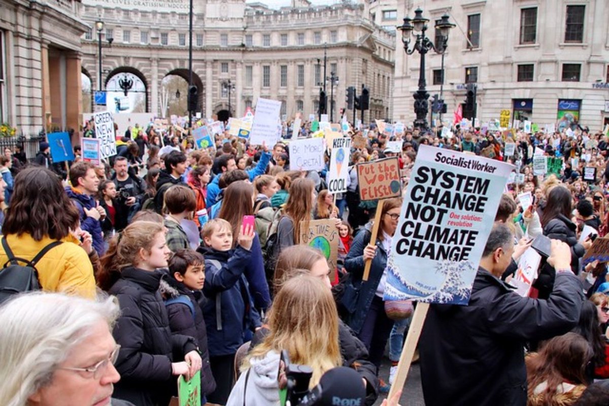 khknickel's tweet image. In a world strained by incessant demands for greater #materialwealth, there is no alternative to cutting back on what we see as #prosperity. New #ethics of production &amp;amp; #consumption are needed, #sustainable #livelihoods &amp;amp; decent #livingstandards for all. eco-business.com/opinion/why-th…