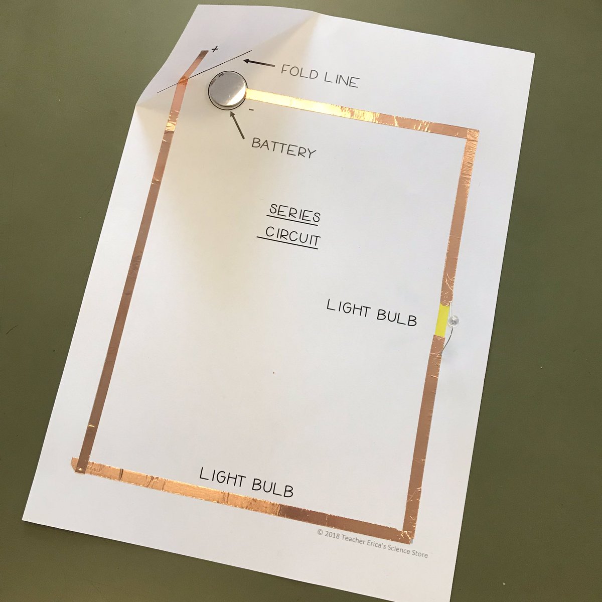 RagnaRagnag's tweet photo. Örnámskeið um einfaldar rafrásir. Nú er bara að ákveða hvað ég geri með nemendum mínum í 1. bekk. #flataskoli #menntaspjall #vexaedu https://t.co/u0mhDT9IrK