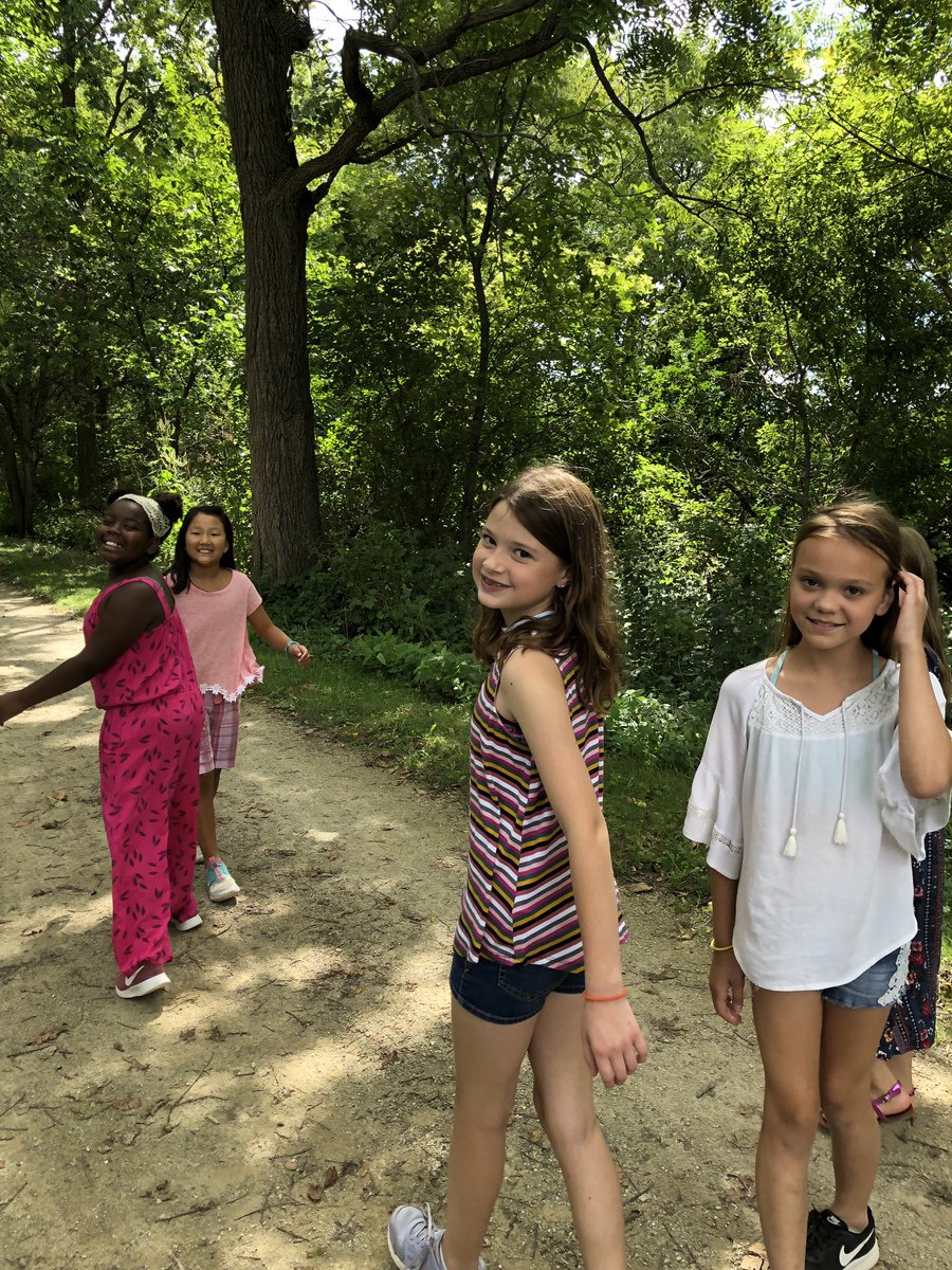Mrs_Bond22's tweet photo. Fun way 2get2 know your students outside of academics &amp; build rapport is through an end of the week outdoor walk! #323Learns #DGSRoyals https://t.co/VJt8dDX61q