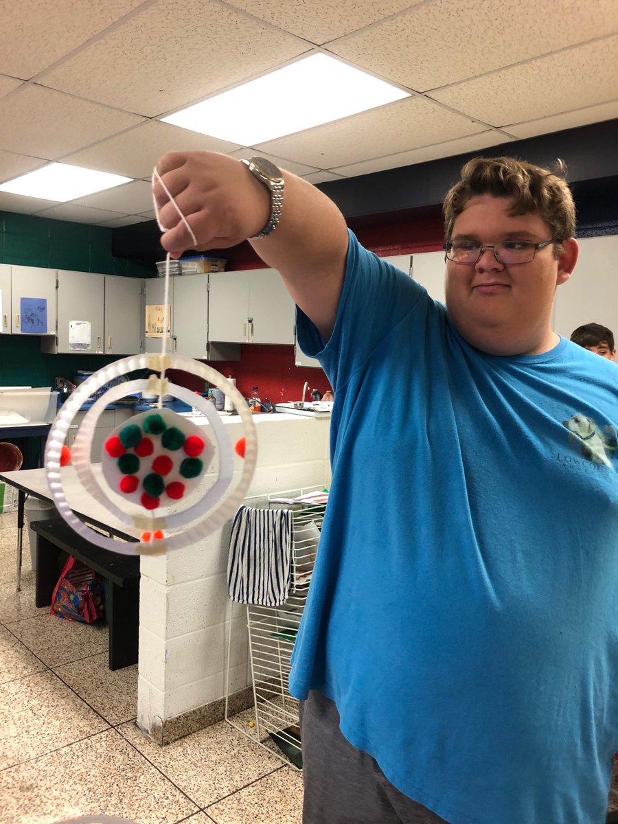 BetsyLoyd's tweet photo. 8th graders at New Hope built carbon atom mobiles in Art today! #MCSSTEAM #MCSSIgniteExcellence https://t.co/Cs3e0FTa7B