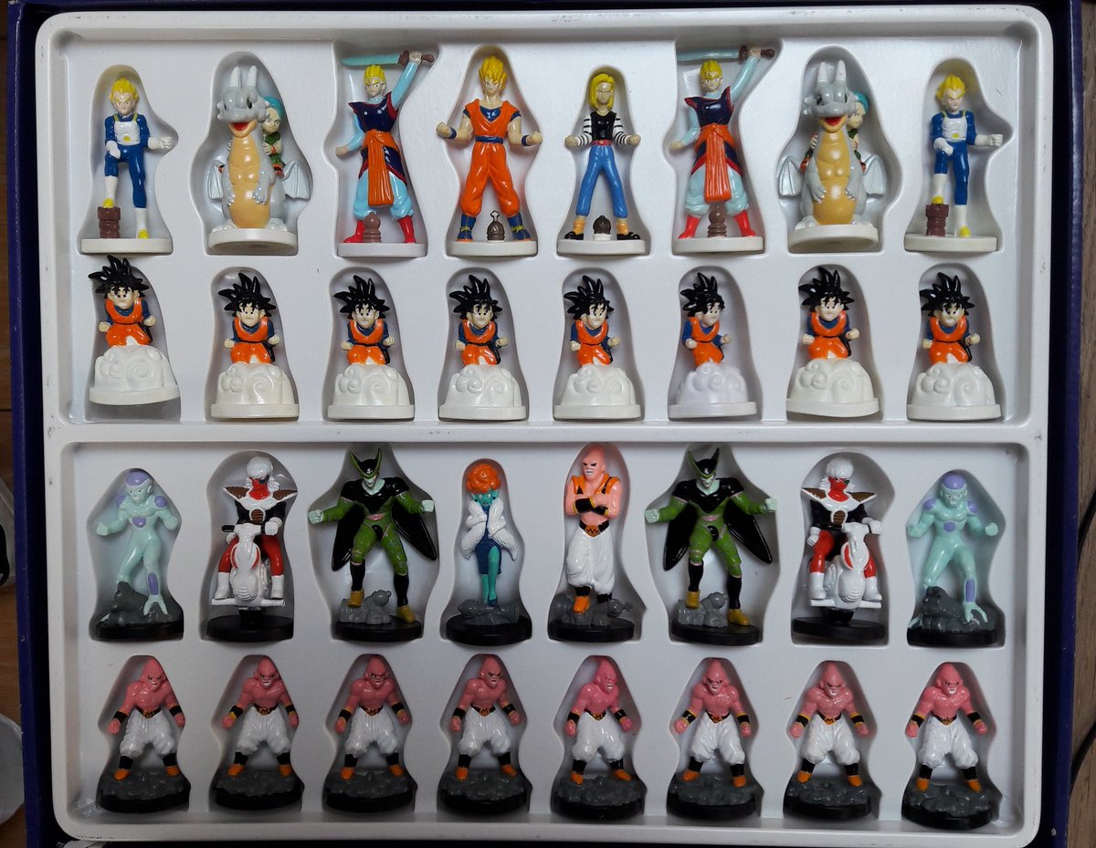Jeu D'échecs Dragon Ball Z - Figurines Complètes - Occasion Bon état