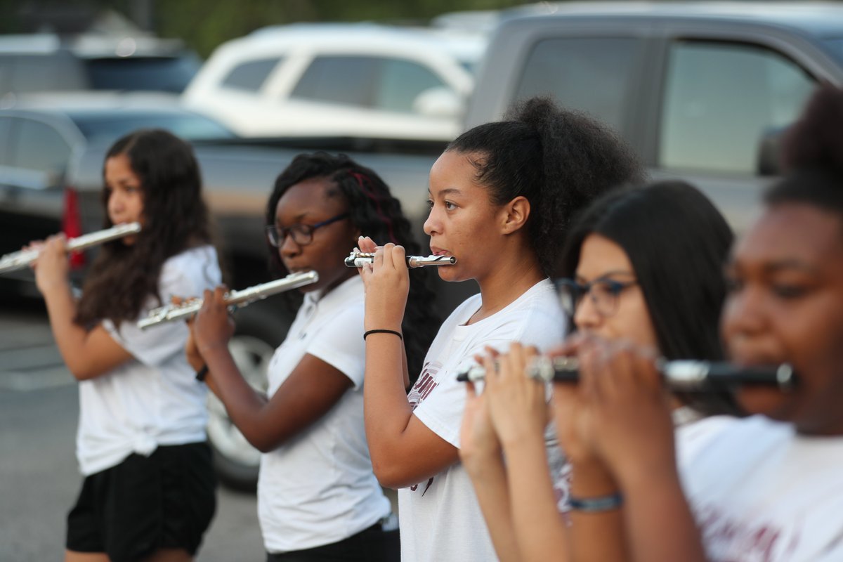 voiceofmscs's tweet photo. #SCS20In20 #Day20 at @CraigmontHS901 was a perfect way to end the tour. Craigmont is the birthplace of 88.5FM &amp; we are celebrating 45 yearsof broadcasting. What a performance by their band. We have talent all over @SCSK12Unified and we did our best to highlight them. https://t.co/3PY8o9m9q1